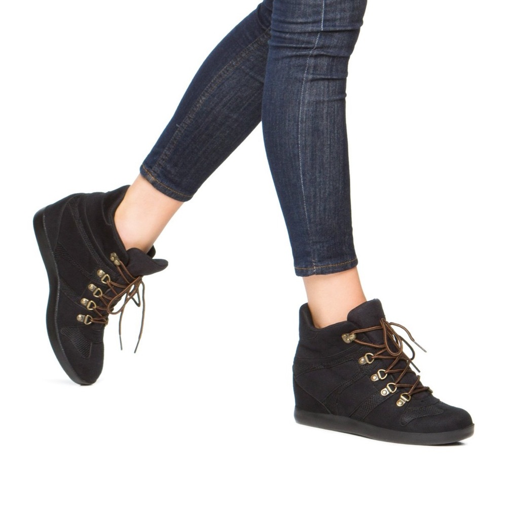 Shoe Dazzle “Norma” Wedge Sneakers Black